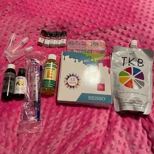 lip gloss making kit.